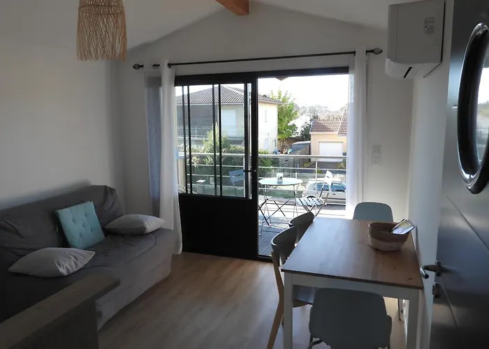 Apartment A Les Bains Proche